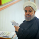 تصاویر | حسن روحانی رأی خود را به صندوق انداخت