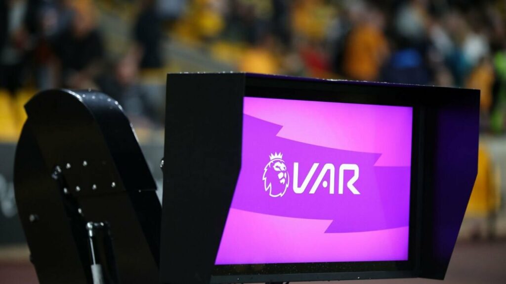 ببینید | واکنش فیروز کریمی به حضور VAR در ایران ببینید | واکنش فیروز کریمی به حضور VAR در ایران