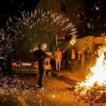 ببینید | رقص و شادی مردم در خیابان در شب چهارشنبه‌سوری