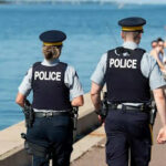 ببینید | توصیه جنجالی پلیس تورنتو به مردم برای مقابله با کشته شدن در مقابل دزدها!