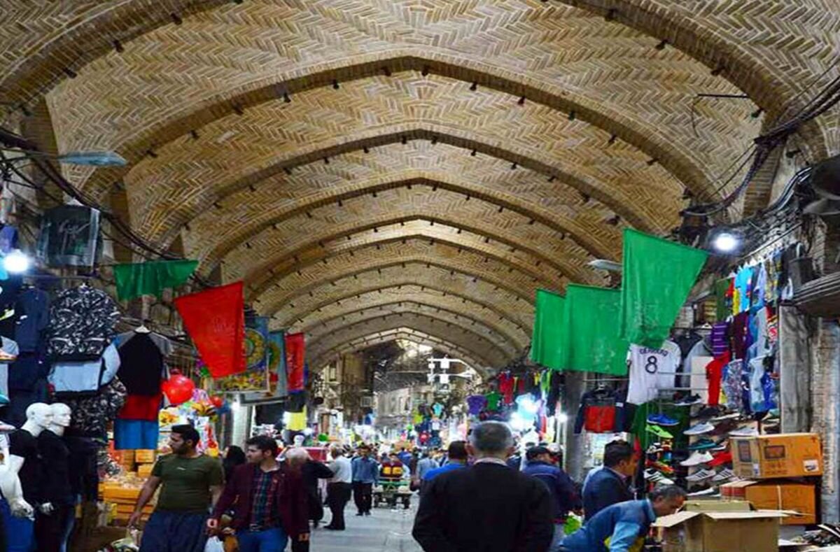 ببینید | اولین تصاویر از آتش‌سوزی شدید در بازار حضرتی تهران