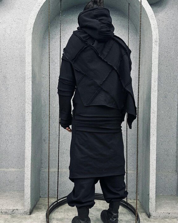 فروش لباس‌های عجیب در مشهد