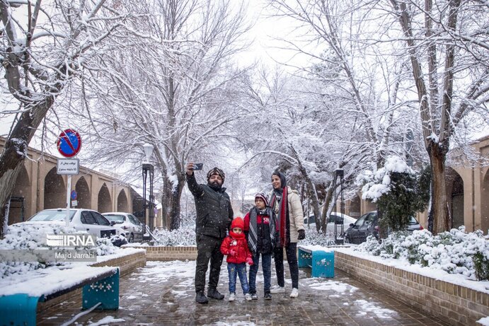 تصاویر | برف در شهر کویری؛ یزد سفیدپوش شد