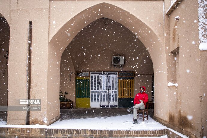 تصاویر | برف در شهر کویری؛ یزد سفیدپوش شد