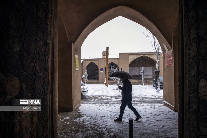 تصاویر | برف در شهر کویری؛ یزد سفیدپوش شد