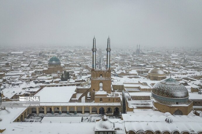 تصاویر | برف در شهر کویری؛ یزد سفیدپوش شد