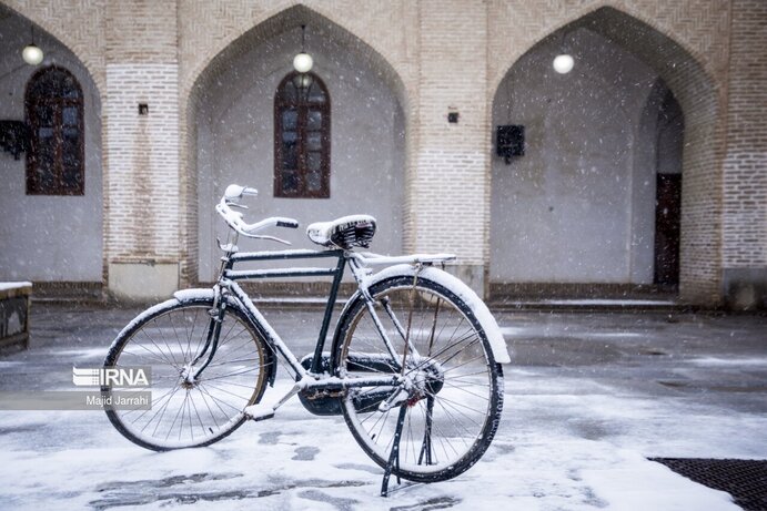 تصاویر | برف در شهر کویری؛ یزد سفیدپوش شد