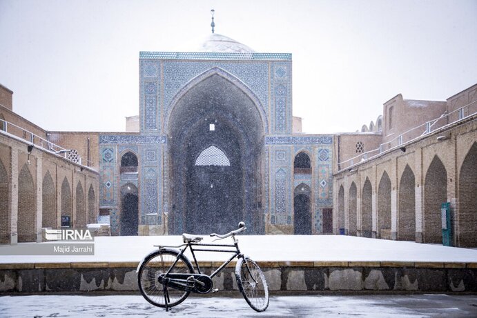تصاویر | برف در شهر کویری؛ یزد سفیدپوش شد