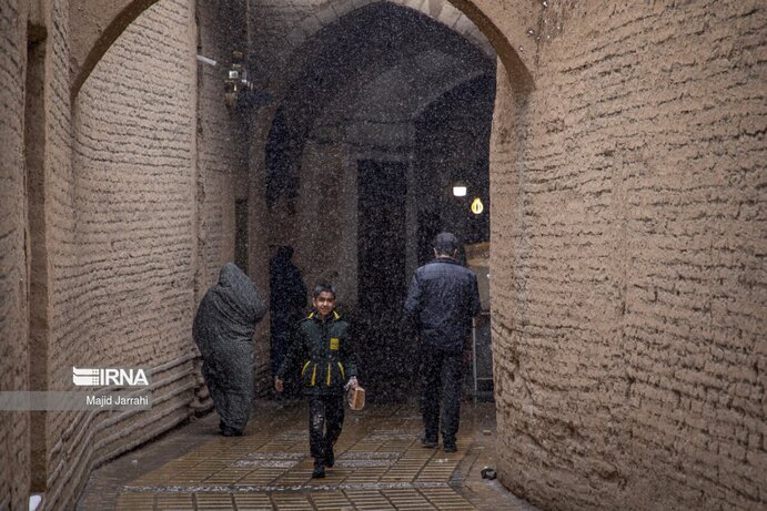 تصاویر | برف در شهر کویری؛ یزد سفیدپوش شد