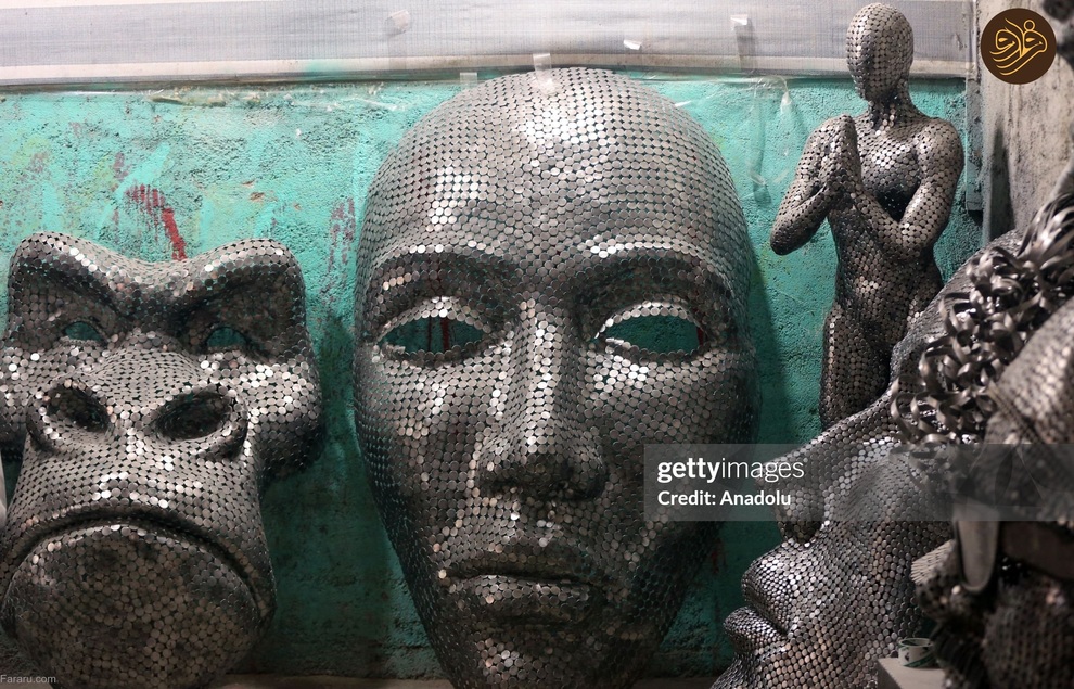 (تصاویر) زن ایرانی که با ضایعات آهن آثار هنری خلق می‌کند