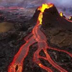 ببینید / تصاویر دیدنی از فوران یک آتشفشان در ایسلند