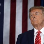 ویدیو / ترامپ ۳۰ میلک‌شیک بین مردم رستوران توزیع کرد