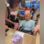 ببینید / زن برزیلی پیکر بی‌جان دایی‌اش را برای تحویل پول به بانک برد