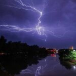 ویدیو / رعد و برق وحشتناک در جیانگژی چین