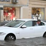 ببینید/ آب‌گرفتگی در خیابان‌های مسکو به دلیل بارش شدید باران
