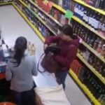 ببینید | تصاویری از ترس و وحشت مردم  در یک مغازه در پی زلزله ۵.۶ ریشتری در توکات