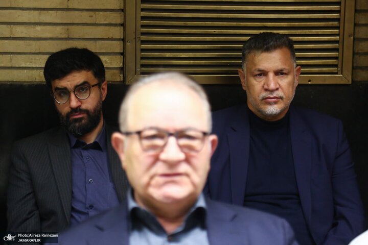 تصاویری از حضور علی دایی در مراسم ختم سیاستمدار معروف اصلاح‌طلب