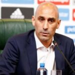 ببینید | لحظه دستگیری رئیس جنجالی فوتبال روی باند فرودگاه