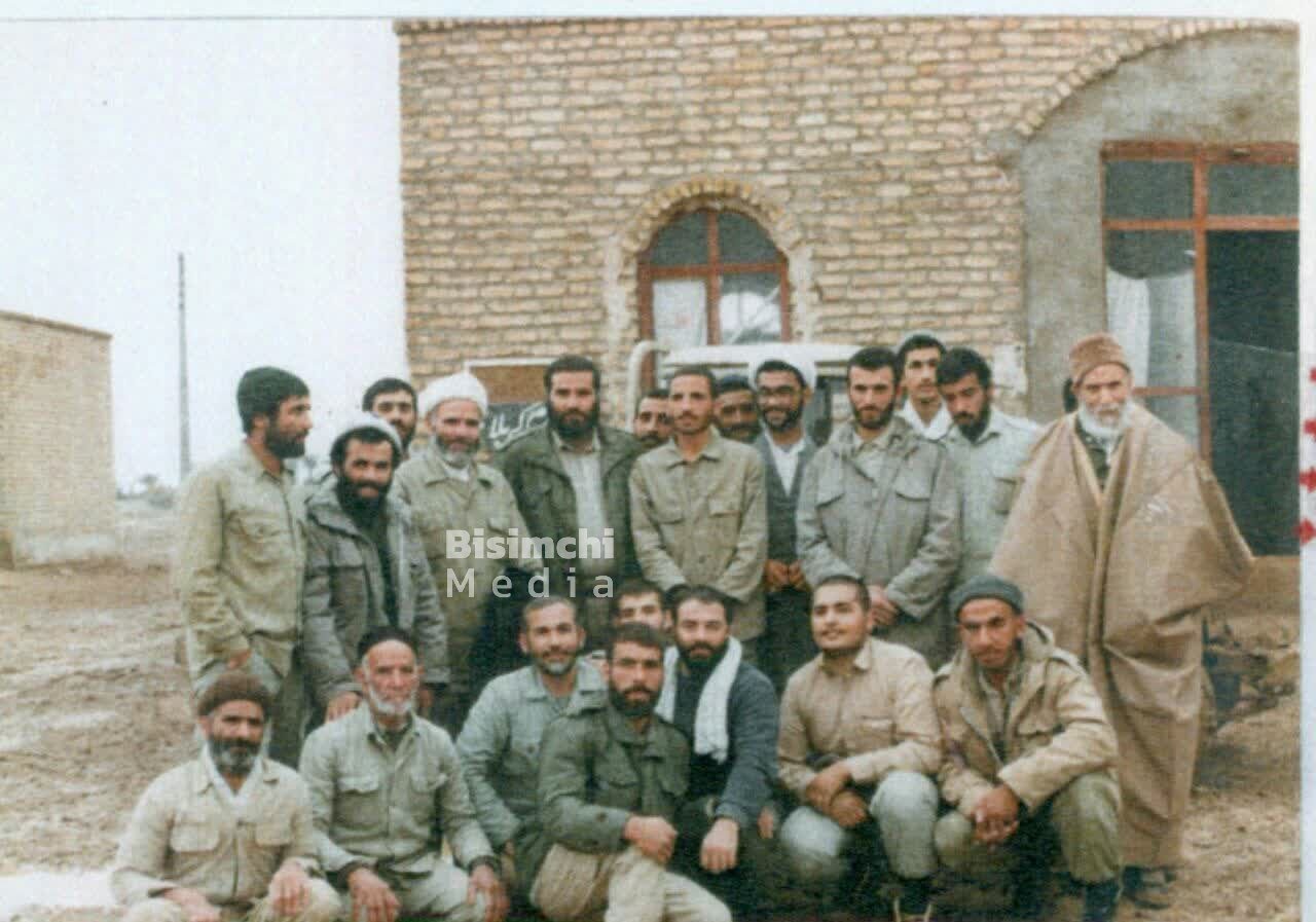 عکس | تصویری دیده نشده از شهید سردار زاهدی در کنار پدر خود
