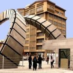 عکس | تفکیک جنسیتی بانوان و آقایان در ورودی اصلی دانشگاه امیرکبیر تهران