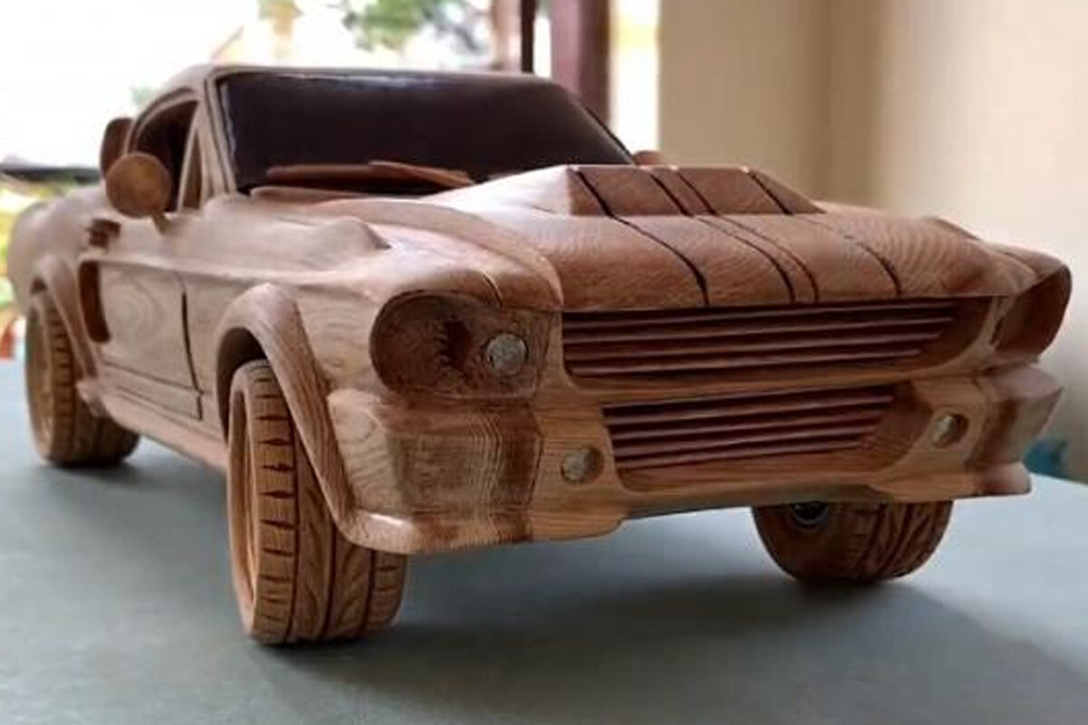 ببینید | تصاویری از یک خودروی عجیب که از چوب ساخته شده است
