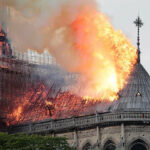 ببینید | ساختمان تاریخی دانمارک در آتش سوخت
