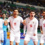 ببینید | لحظه بالا بردن جام قهرمانی آسیا توسط ستاره فوتسال