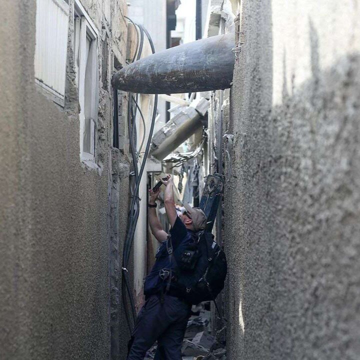 تصاویری عجیب از اصابت موشک‌ها در دیرالبلح ‌فلسطین