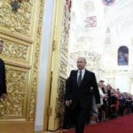 ببینید/ خروج پوتین از دفتر کارش برای حضور در مراسم تحلیف