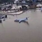 ببینید / سیل در برزیل؛ فرودگاهی که دریاچه شده و هواپیمایی که زیر آب رفته