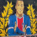 ببینید / خداحافظی «امباپه» با هواداران PSG