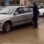 ببینید / اقدام عجیب فرماندار مشهد در اوج بحران سیل؛ بازی در نقش پلیس راهنمایی و رانندگی
