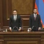 ویدیو / یک دقیقه سکوت در مجلس ارمنستان به احترام شهدای سانحهٔ بالگرد رئیس‌جمهور ایران