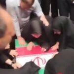 ویدیو / وداع خانواده امیر عبداللهیان با پیکر وزیر خارجه فقید ایران