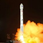 ببینید/ لحظه انفجار موشک ماهواره‌بر کره شمالی