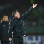 ببینید | فریادهای اوسمار ویه‌را پس از خراب کردن موقعیت گل توسط عیسی آل‌کثیر