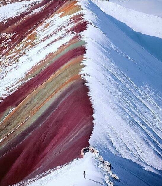 عکس | منظرهای رویایی و کمیاب از کوهستان رنگین کمان عکس | منظرهای رویایی و کمیاب از کوهستان رنگین کمان