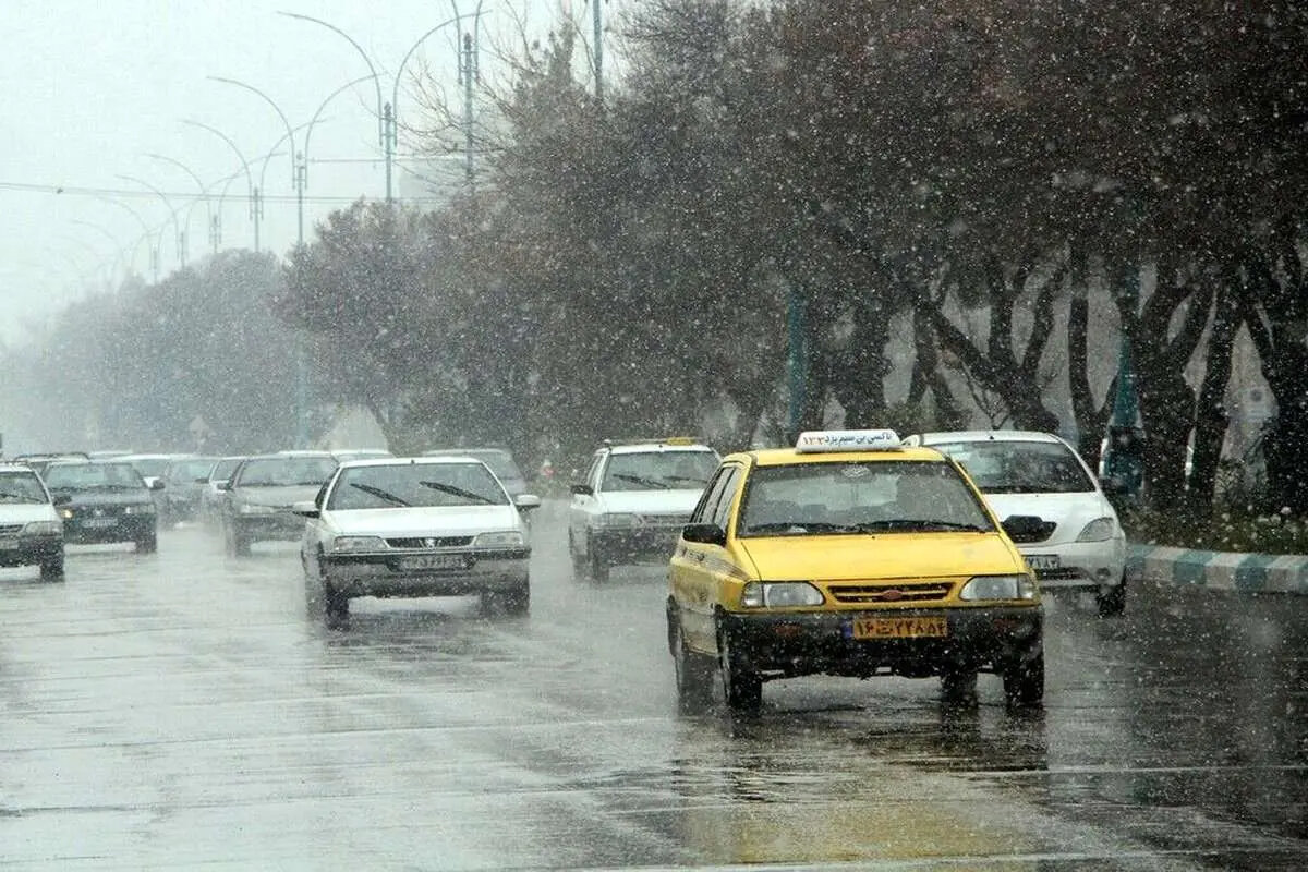 تصاویر | تگرگ شیشه خودروها را در مشهد شکست