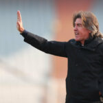 ببینید | خوشحالی جالب ساپینتو در میان هجوم هواداران به زمین پس از قهرمانی آپوئل