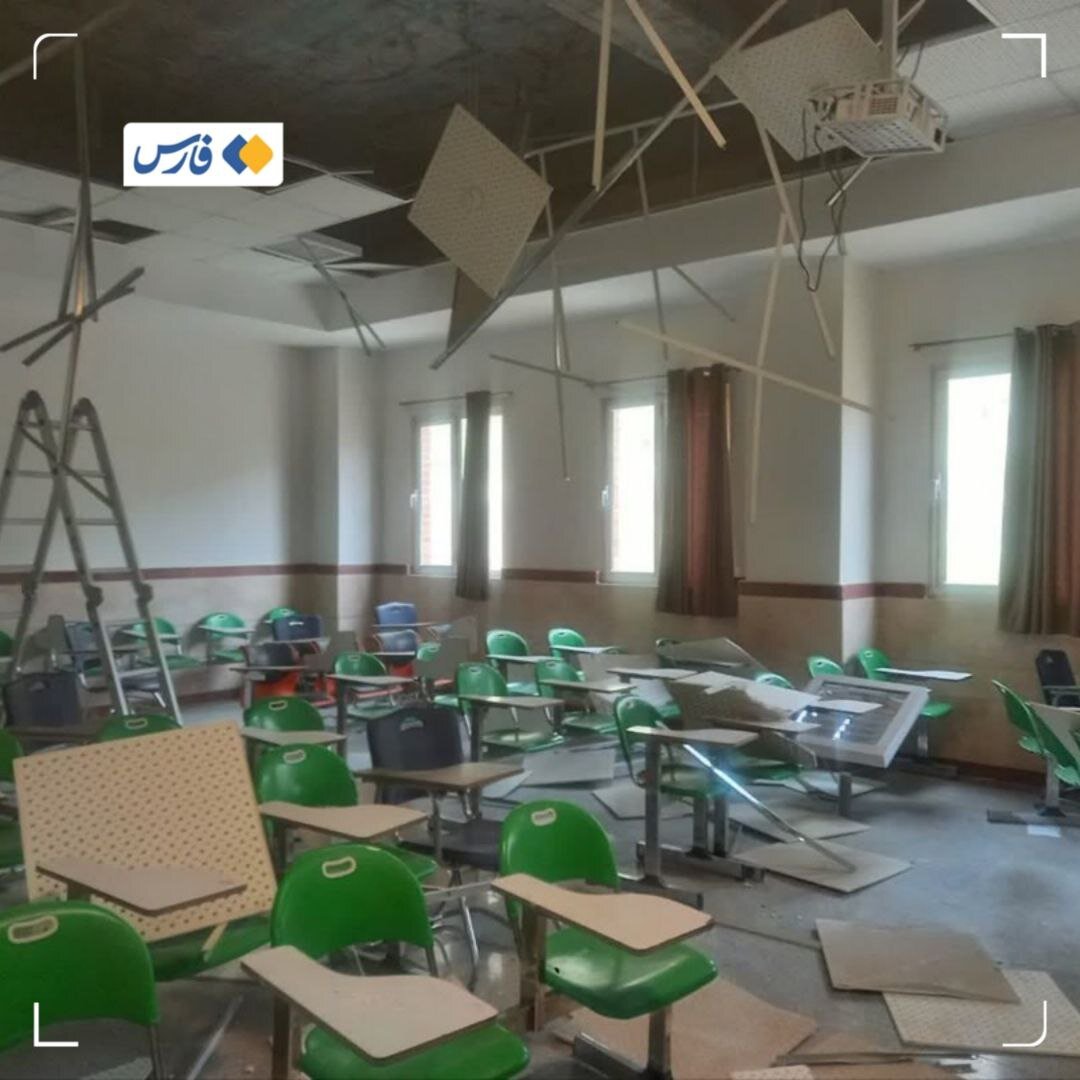 عکس | اولین تصاویر از ریزش سقف ۲کلاس دانشگاه رازی کرمانشاه با وزش شدید باد