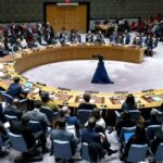 ببینید | لحظاتی از سکوت و ادای احترام شورای امنیت سازمان ملل به شهادت رئیس جمهور و امیرعبدالهیان