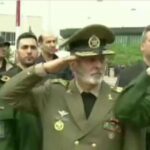 ببینید | احترام نظامی مقامات ارشد نظامی و دولتمردان به پیکر ابراهیم رئیسی؛ سرود ملی طنین‌انداز شد