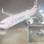 ببینید | تصاویری نادر از جابه‌جا شدن هواپیمای مسافربری توسط طوفان شدید