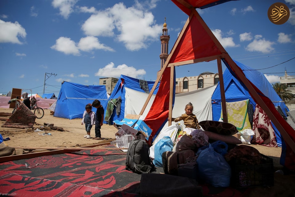 (تصاویر) فرار ساکنان رفح در پی تهدیدات و حملات اسرائیل