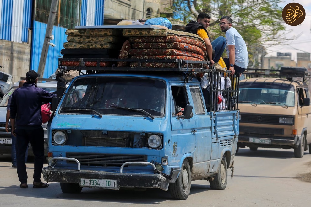 (تصاویر) فرار ساکنان رفح در پی تهدیدات و حملات اسرائیل