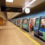 ویدیو / رفتار عجیب و خطرناک مسافران در متروی ترکیه