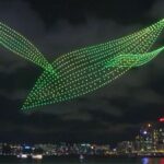 ببینید/ نورافشانی پهپادی در آسمان هنگ‌کنک به مناسبت جشن قایق اژد‌ها