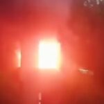 ببینید / آتش سوزی در ساختمان شهرداری هشتگرد بر اثر برخورد صاعقه