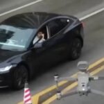 ببینید / استفاده از پهپاد توسط پلیس ترافیک پکن