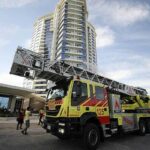 ببینید/ آتش سوزی در یک برج در کیش